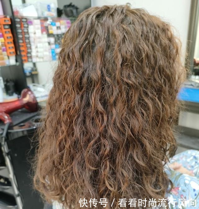 直卷 16款新时尚发型来了,不分直卷和长短,全都让你很满意!