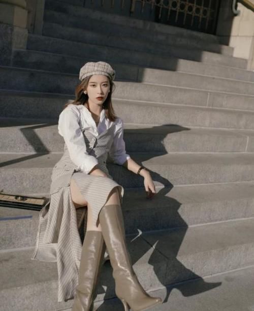 冬季内搭学会叠穿法，3个小技巧，提升气质和品味