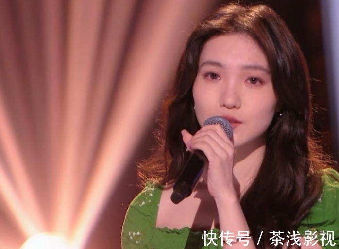 《好声音》首阶段收官,于梓贝战胜凡清晋级,伍珂玥迎来强劲对手