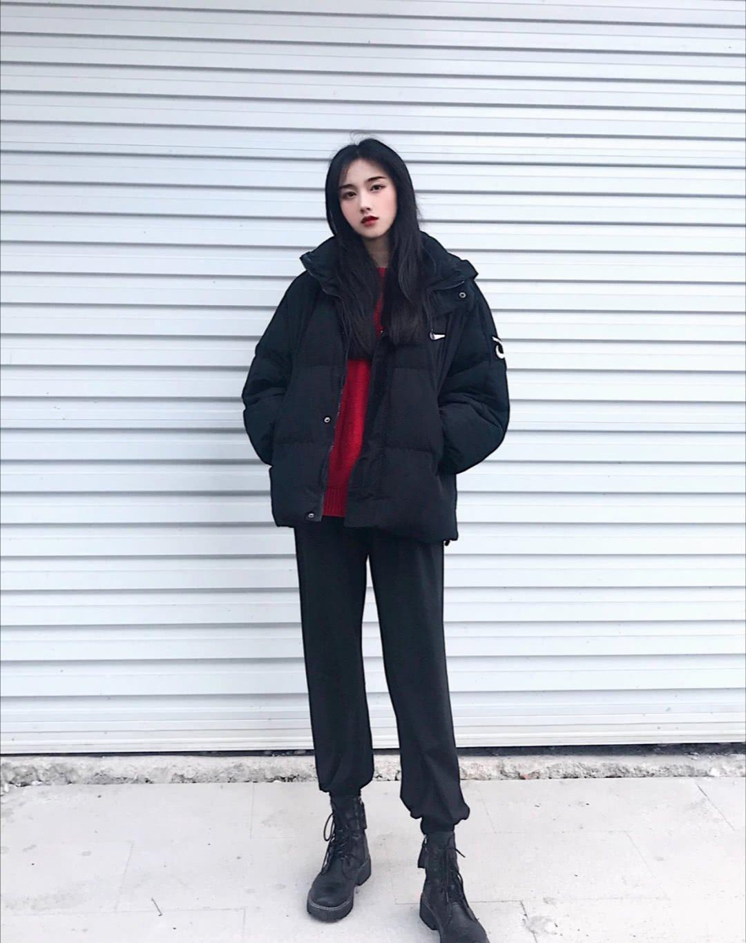 黑色才是成熟女人的“代表色”, 高级又大气, 时髦还显瘦