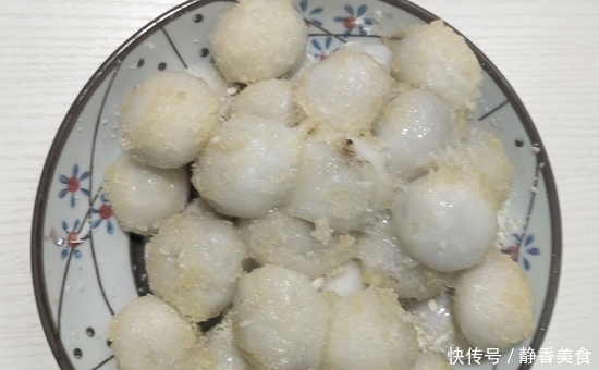 降温了,这样炸一锅给孩子吃,当零食又当主食,越吃越香还不上火