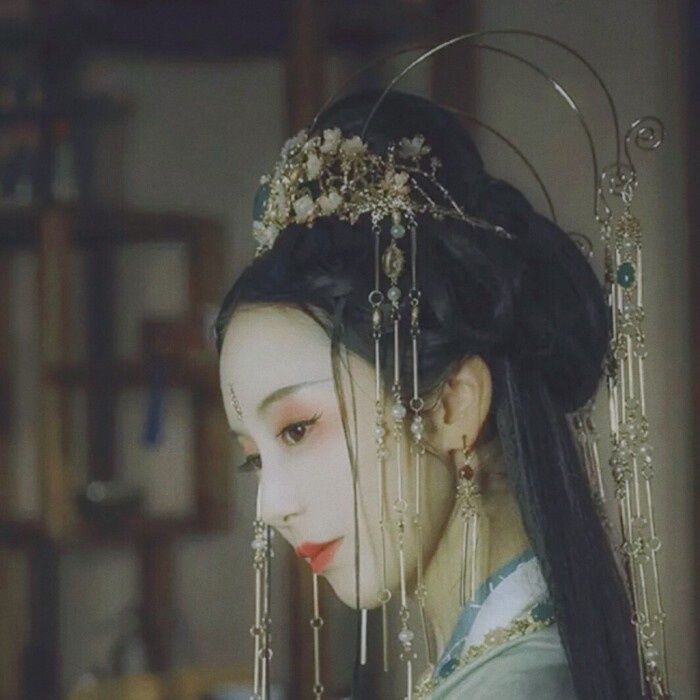 唐玄宗|梅妃得唐玄宗独宠,与杨贵妃宫斗落败,失宠后一篇文章流传千古