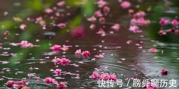 落花&李煜深夜从梦中惊醒,写一首《浪淘沙令》,将悲伤之情写到了极致