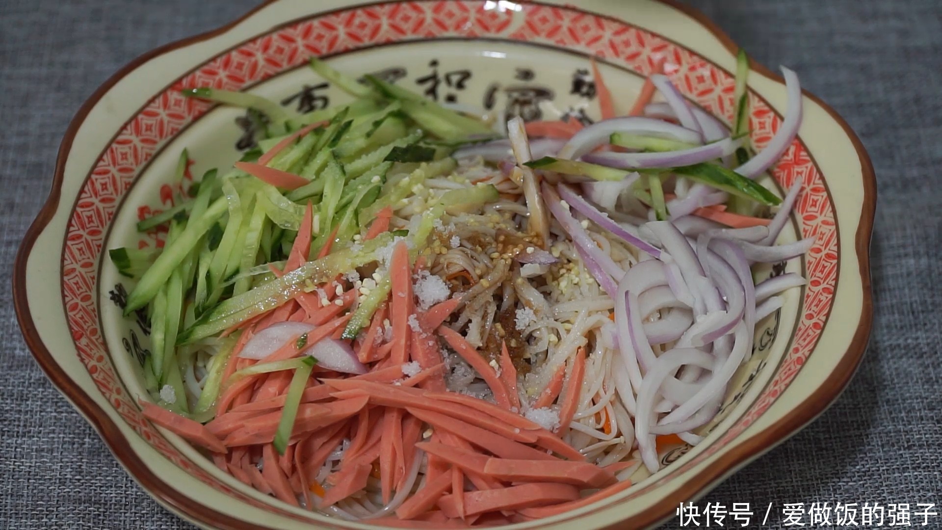 可口|分享一道金针菇做成凉菜的做法,香辣可口,好吃到爆