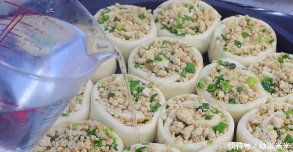 豆腐别只炒着吃,学会这样做,孩子天天点名吃,营养解馋,比肉香