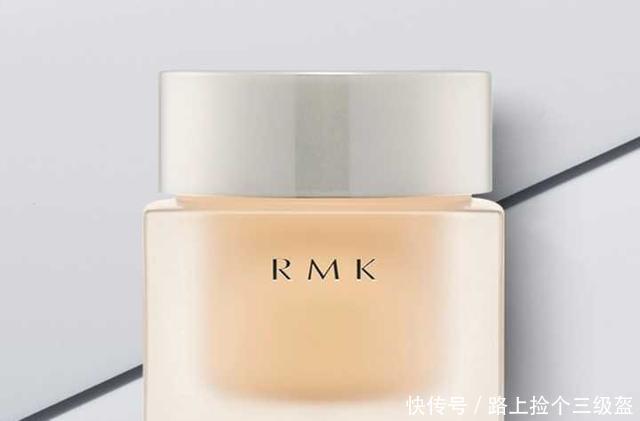 秋冬|秋冬哪些粉底液比较好用保湿，这款粉底液推荐给你