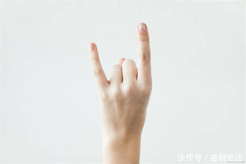 粗糙|拥有一双好看的手是什么体验？手部也要保养，减少粗细纹