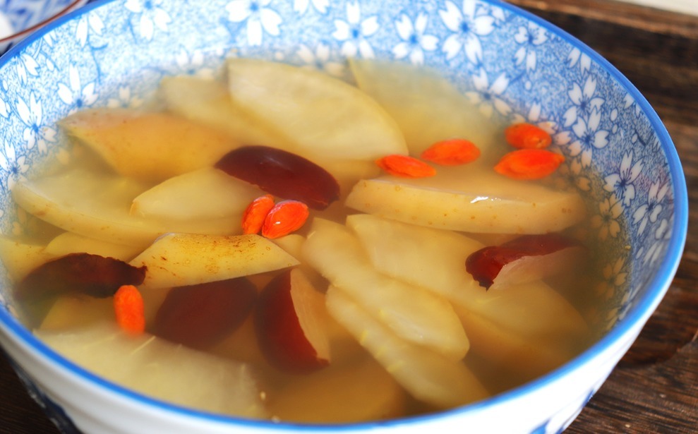 养生汤|女人夜里睡不着觉,93岁老奶奶告诉一个配方,一个苹果解决了问题