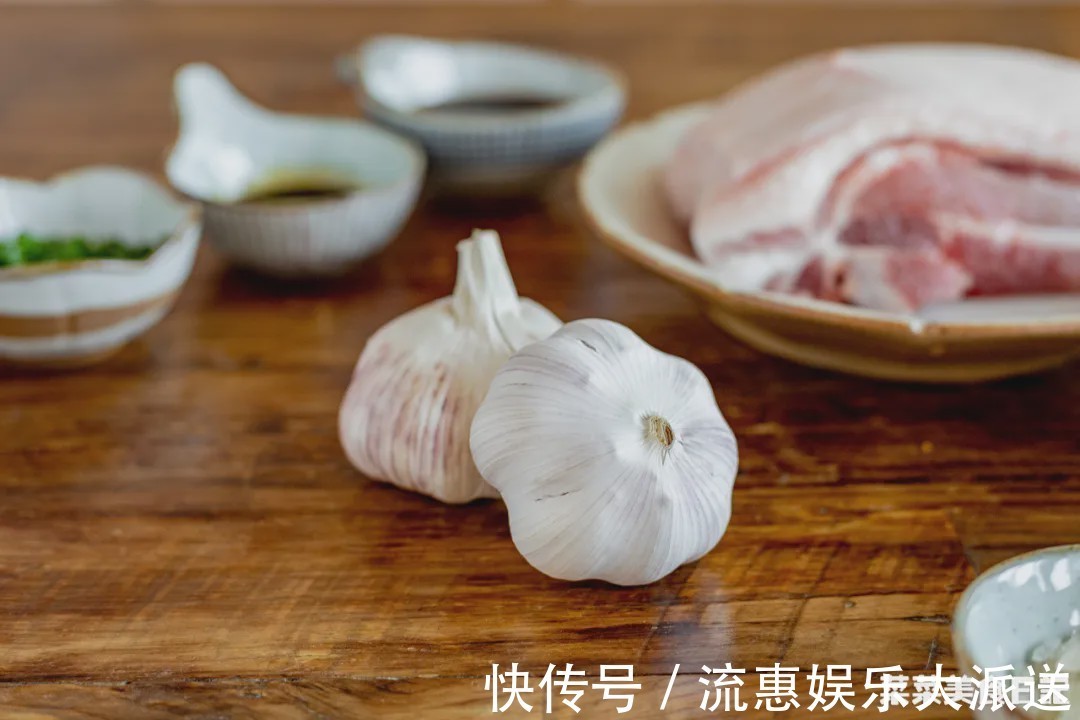 这一锅太香了！不加一滴水，比红烧肉还好吃