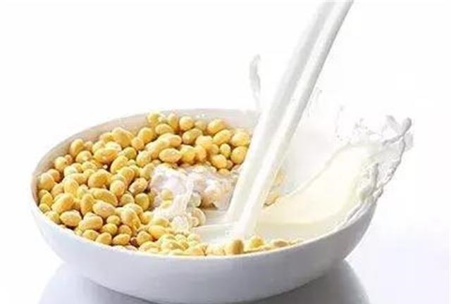 做豆浆时千万别直接榨成浆,多加这一步,豆浆由香又浓又好喝