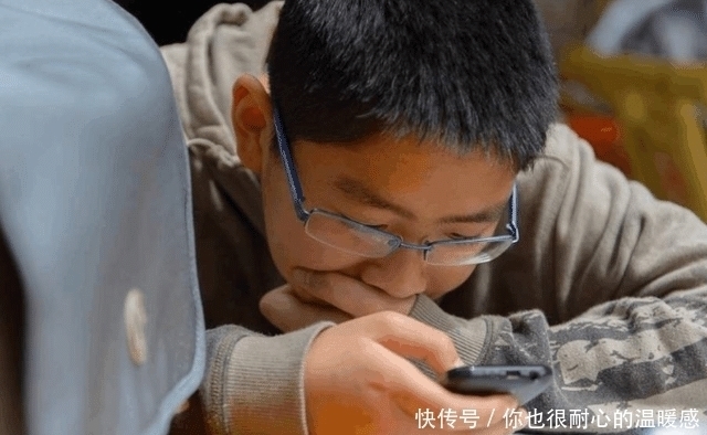 电子产品|越来越多孩子黑眼珠“消失”,与这种“玩具”脱不了干系,需警惕