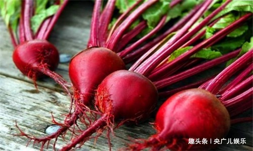 毒素|40岁女性要坚持吃4种食物，排除毒素，净化血液，预防子宫早衰