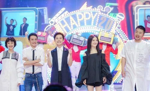 谢娜缺席芒果台三台购物晚会,改认证被疑退出快乐家族,说中了?