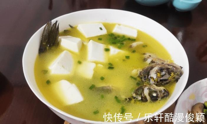 初冬到，遇到这鱼别手软，我家隔2天吃一回，肉肥刺少汤汁鲜