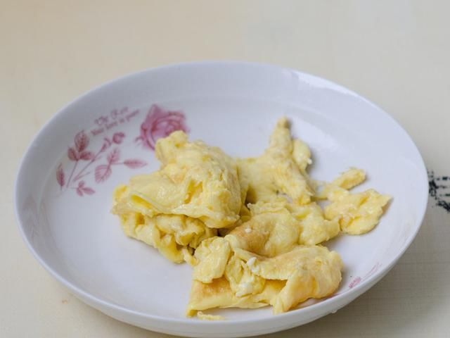 搅拌均匀|韭菜怎么搭配才好吃？分享5种不同的做法，鲜香又美味，老少皆宜