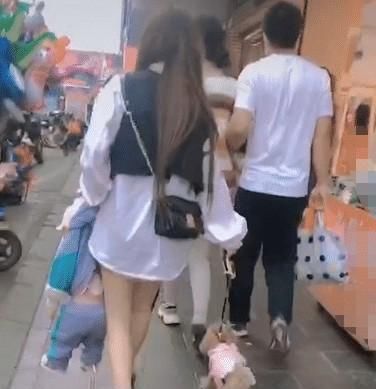 外甥|“最豪放小姨”溜娃火了一手拎娃简单粗暴,宝宝生无可恋克星