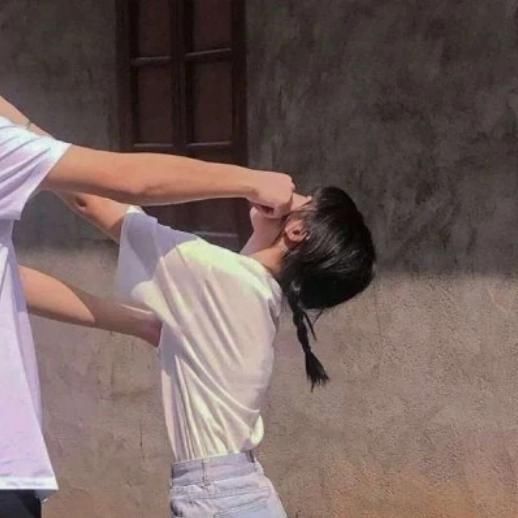 漂亮|初中女生想“越长越漂亮”,请避开这“3行为”,毁了颜值可别哭