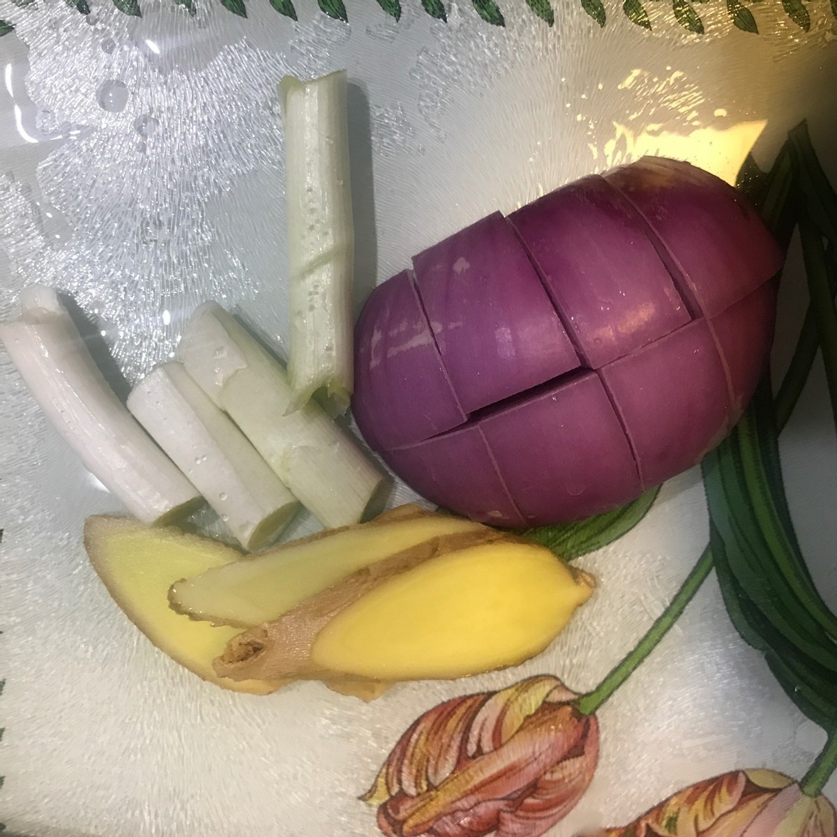 香煎鸡腿,再搭配各种蔬菜烤,又香又营养