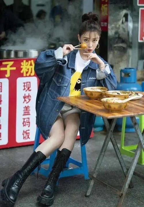 外套|美女穿男装外套玩裤子失踪，配骑士靴长腿，美貌十足！