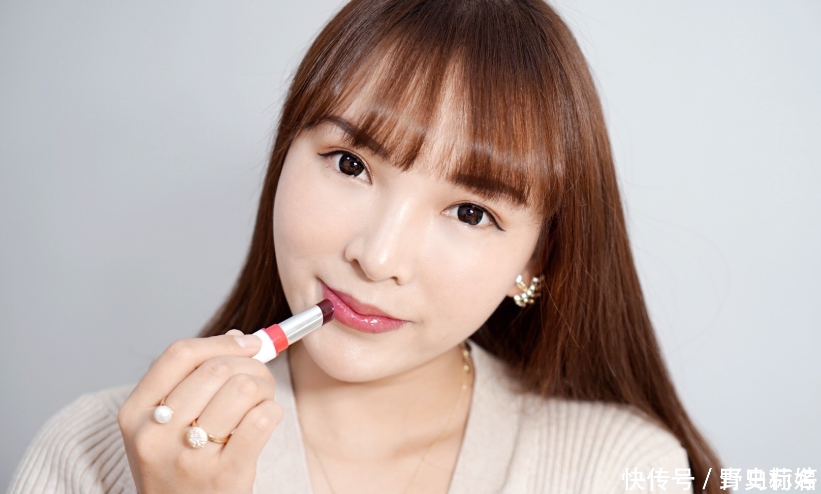 嘴唇|不是每个人都适合涂口红,比如有这些特征的女生,真心不适合