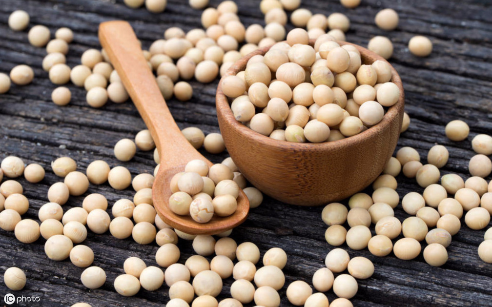 黄豆|女性常做2件事，或能增加体内雌激素，让你比同龄人年轻10岁