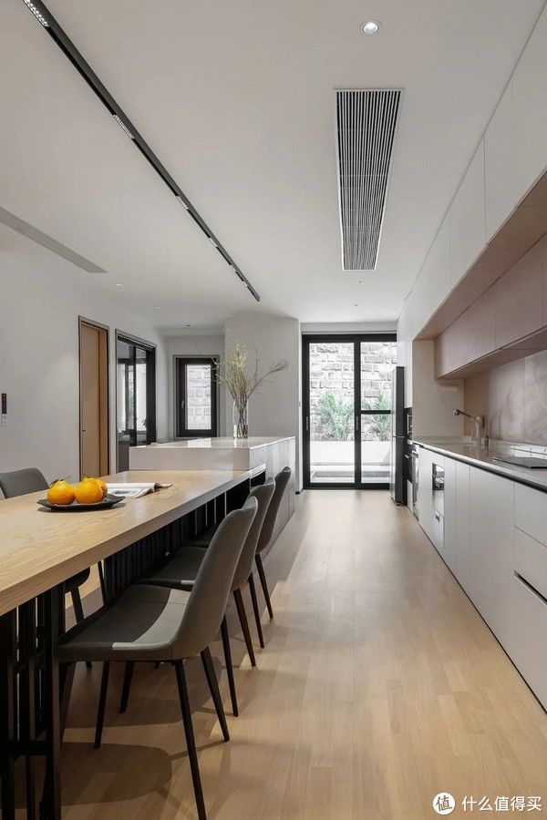 衣帽间|装完500㎡别墅的感悟:300W改造的不止是房子,还有三代人的生活