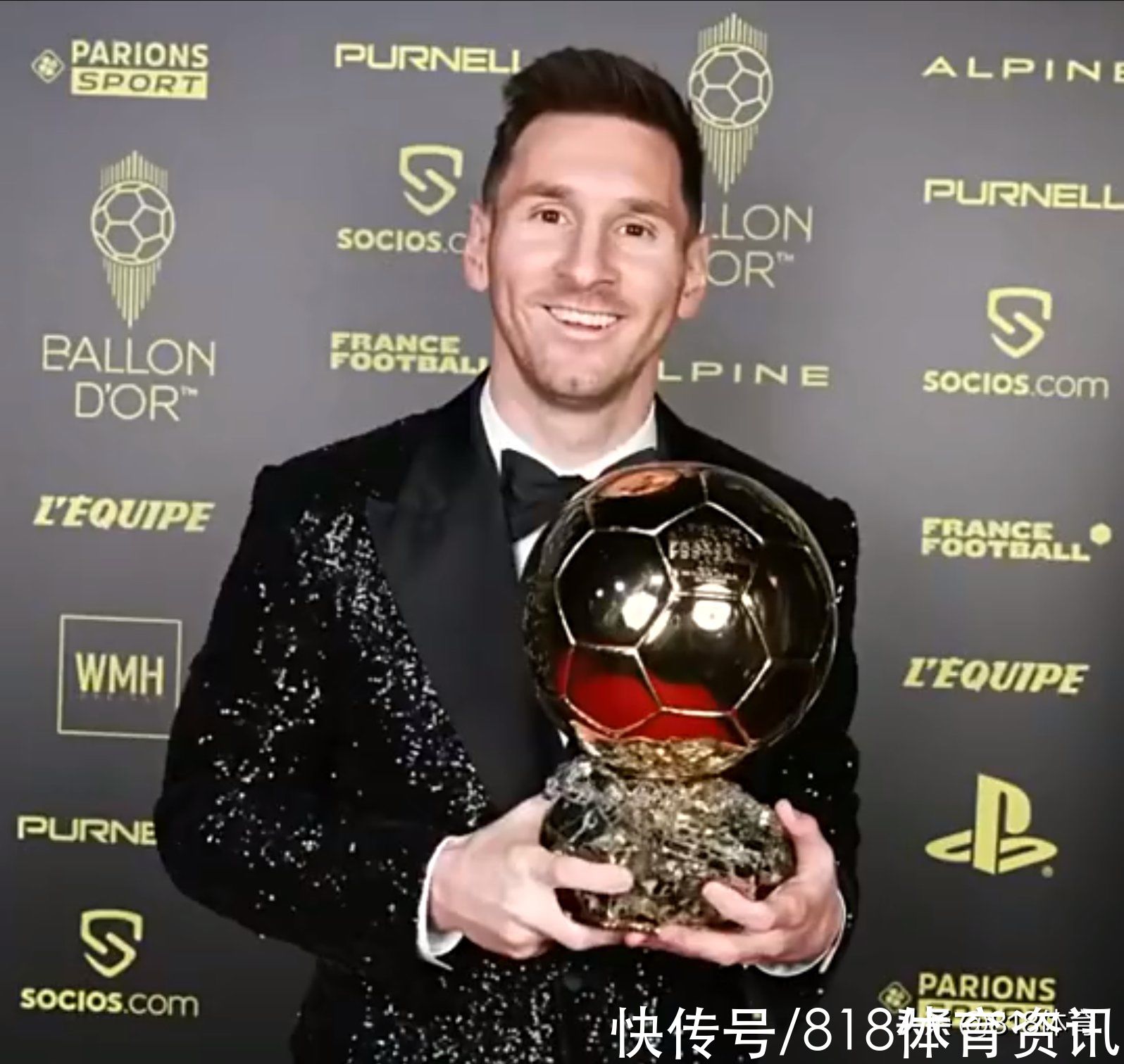国王杯|C罗酸了!梅西晒2021获金球奖+美洲杯等8座奖杯:祝所有人新年健康!