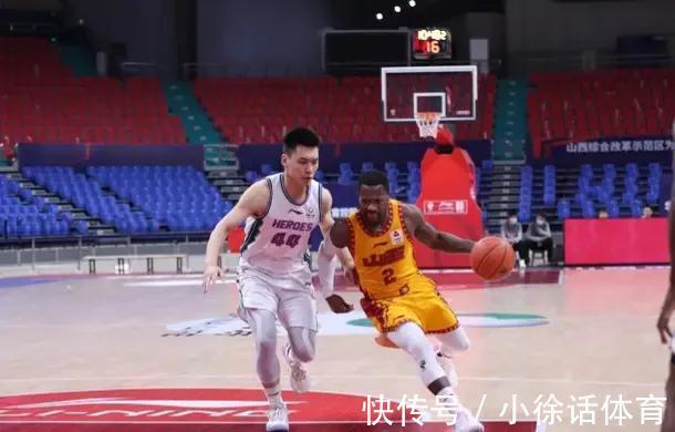 比赛|山东男篮力克山西男篮迎来两连胜,吉伦沃特45分创赛季新高