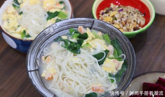 早餐|俩孩子的早餐,中西合璧超快手,孩子说天天吃也不会腻,太丰盛