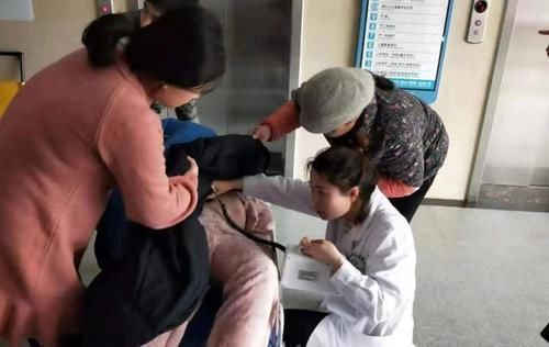 怀孕|产妇生出“兔唇儿”,谎称孕期吃了兔肉,被揭穿后婆婆很生气