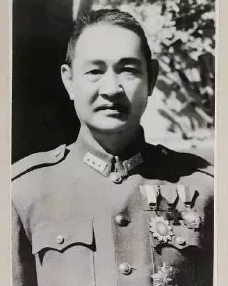 陆军|他是清末秀才,孙中山的陆军总长,若当初抓了老蒋,前途不可限量