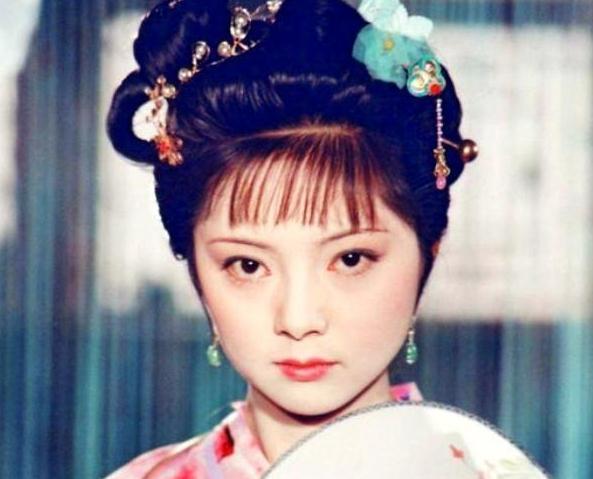 贾母&《红楼梦》莺儿被骂小娼妇,贾府婆子撕毁薛宝钗“好人缘”的假象