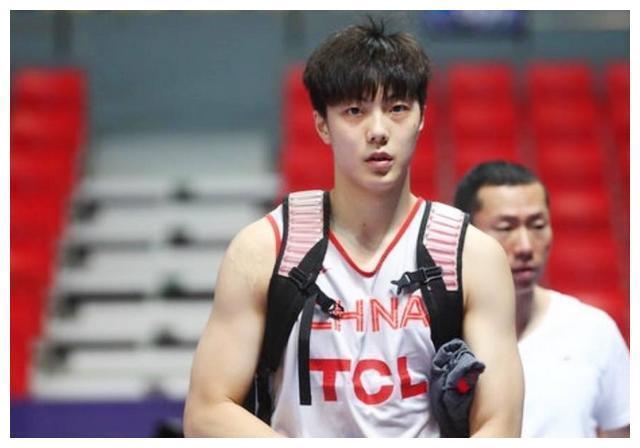 nb广东男篮两消息:朱芳雨支持球队核心登陆NBA,为易建联提供顶薪遭拒