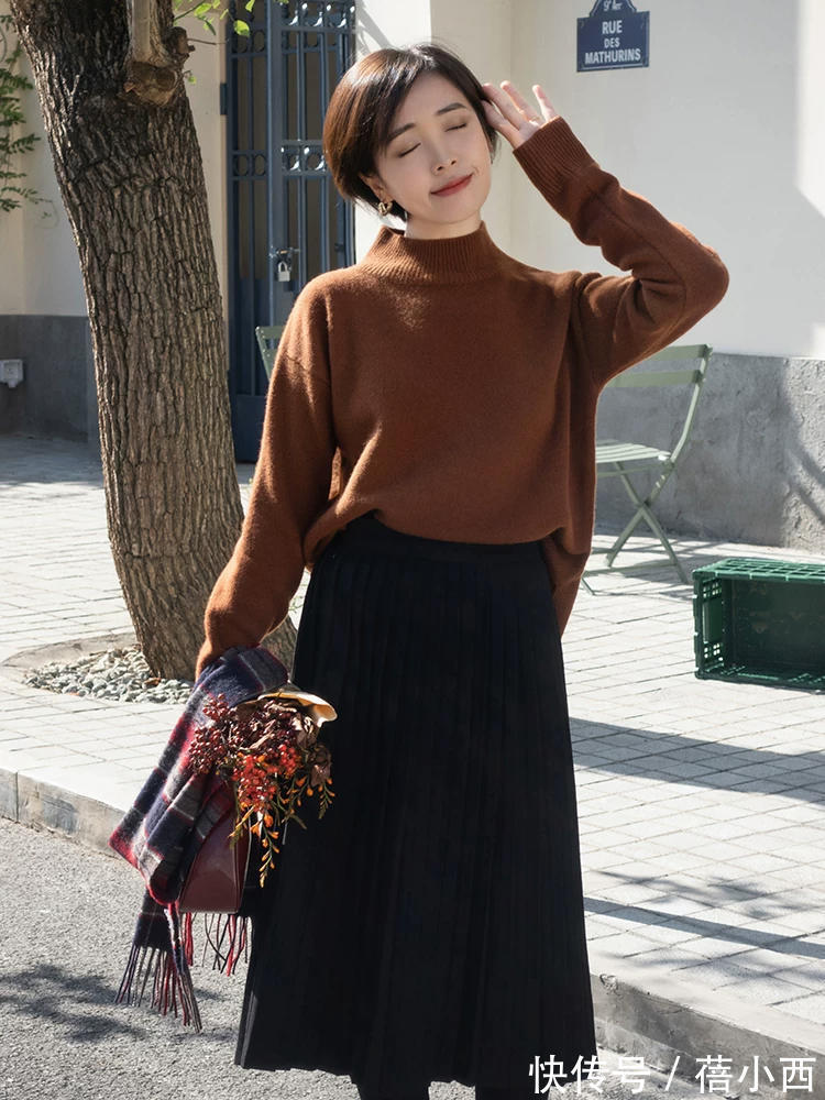 搭配 今年还是穿“毛衣”最时髦,搭配半身裙知性优雅,直筒裤简约高级