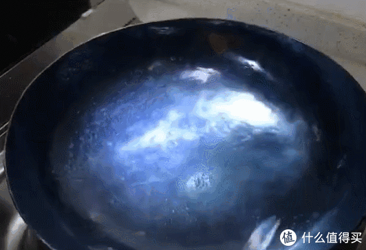 铁锅|以为被淘汰的4件家居用品,看似老土,却便宜好用,如今很有市场