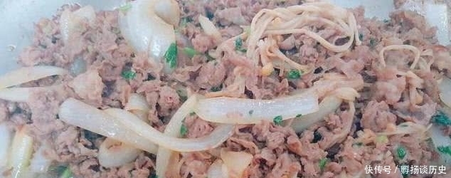 孜然羊肉,肉质滑嫩,香味四溢,一起做起来吧