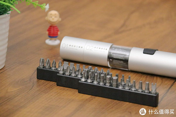 家居|家居好物 篇十三：WOWSTICK SD双动力锂电家居螺丝刀：自带LED无影灯，省力又实用
