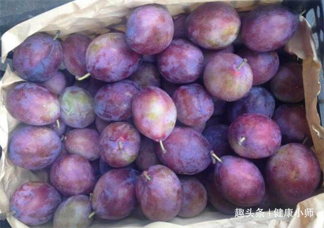 百香果|女人不想显老,再贵也别省,多吃3种水果,延缓衰老,更显年轻