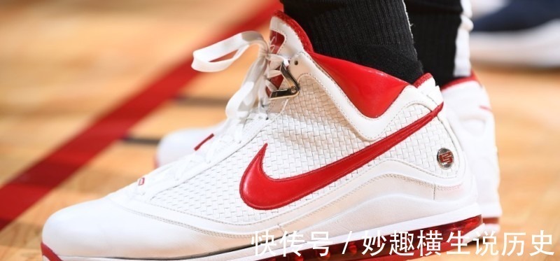 加里纳利 球鞋上脚回顾!威廉姆斯上脚匹克,加里纳利上脚Adidas!