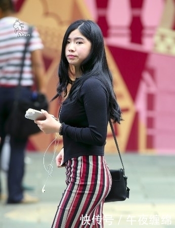 帅气|街拍:美女的搭配帅气抢眼,更衬气质!