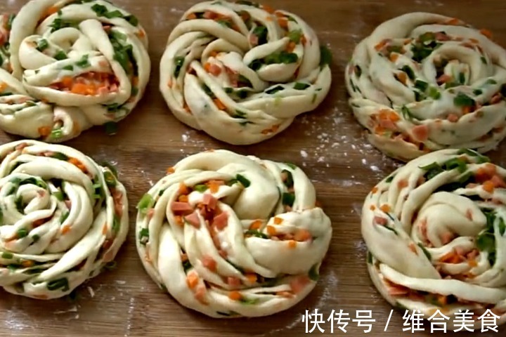 花卷|想吃花卷别再出去买了,教你新做法,咸香劲道,做法超简单