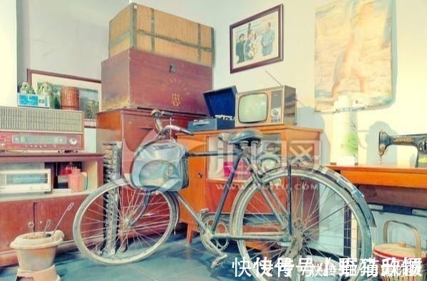 电视机|盘点八十年代装饰,儿时的高档装修,现在这些你还熟悉吗!