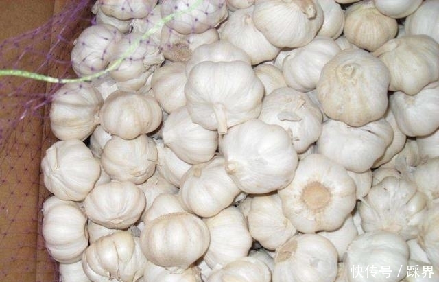 月经量少的女性,记住:多吃3物、少碰3物,滋养