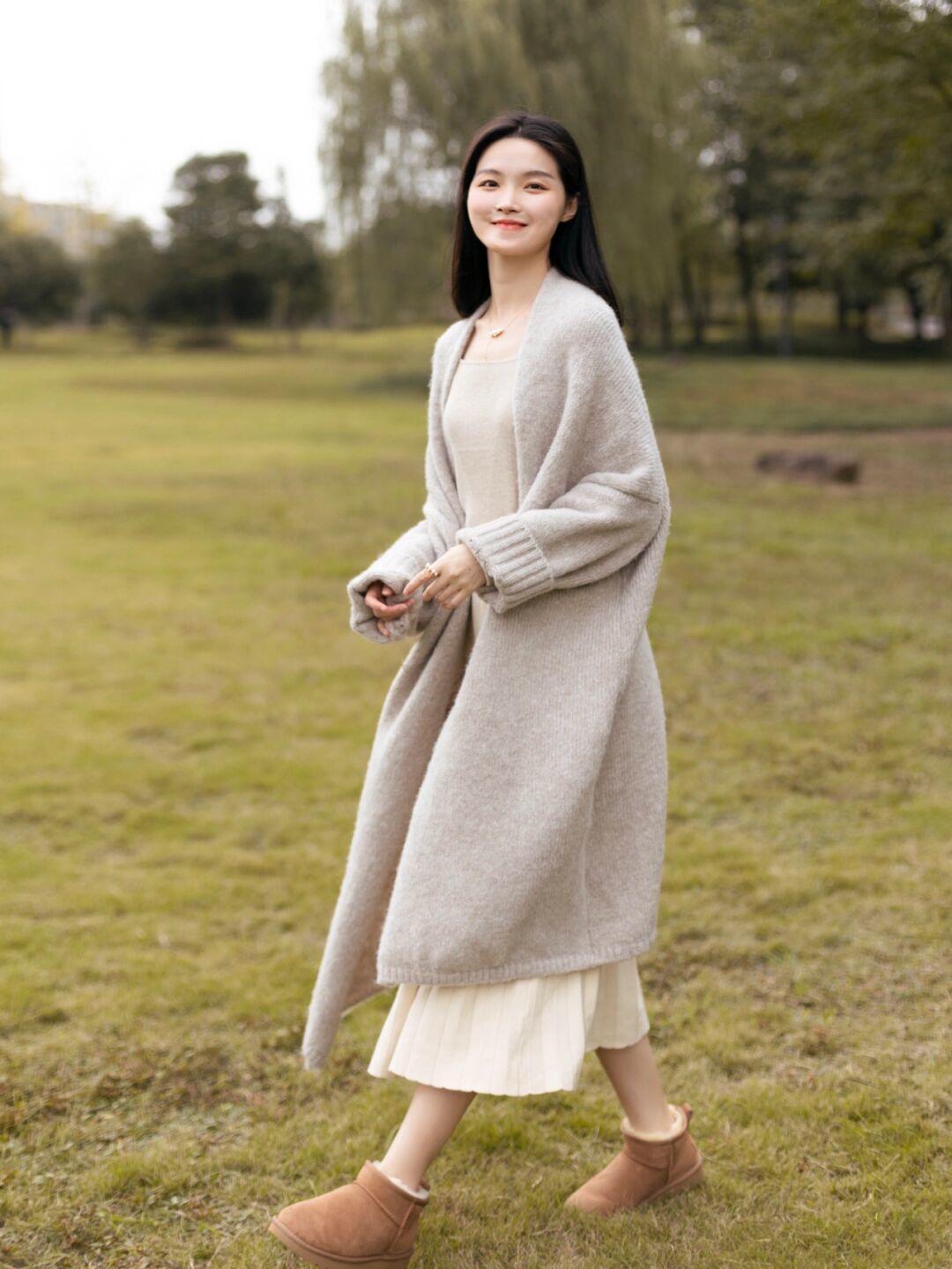 小个子们|小个子们会挑“毛衣”才显高,分享4个实用款,轻松打造大长腿