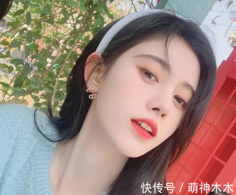 王一博意外惹恼电竞圈,百万博主公开吐槽,万人投票不想听他唱歌