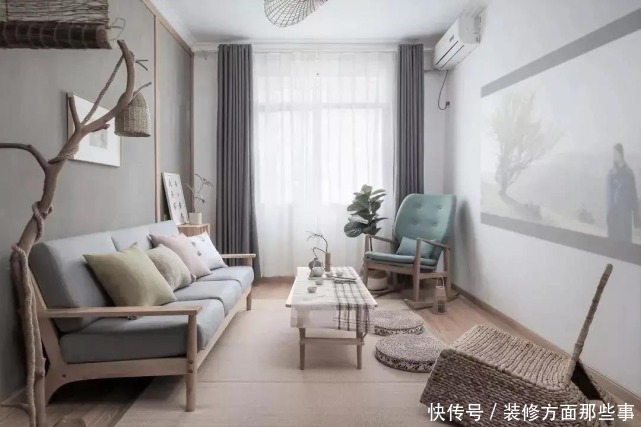 氛围感|90㎡原木风在灰白木之间,平衡出空间的安谧