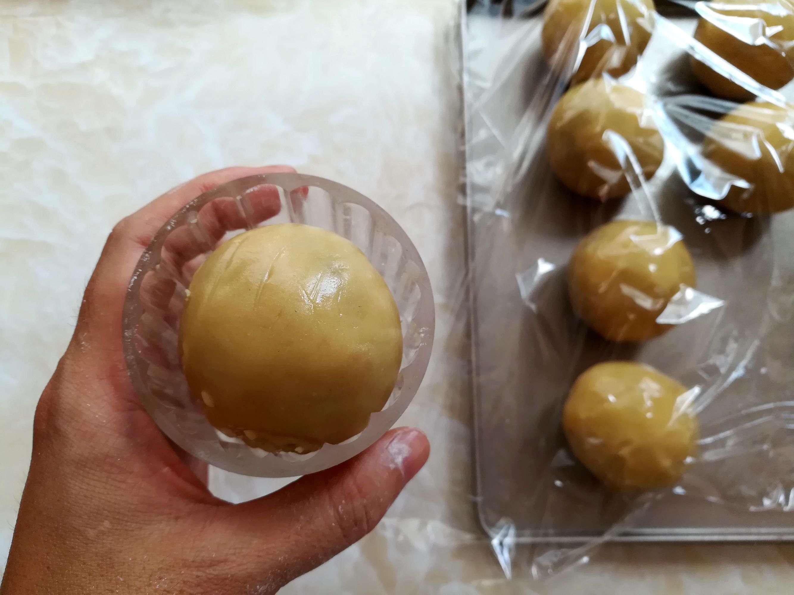 烤箱|月饼厂老师傅教做月饼,不收腰不泄脚,配方和要点全在这儿