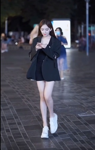 气质|清新甜美的装扮,体现出独特的个人风格,彰显出甜美迷人的气质