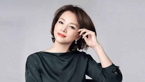 朗读者3|董卿近照曝光状态超好,新节目在央视排期待播,秒破出境被抓流言