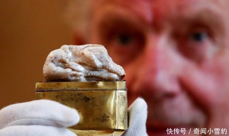 珍珠|世界上最大淡水珍珠“睡狮”拍卖,原产于中国,被日本240万买走